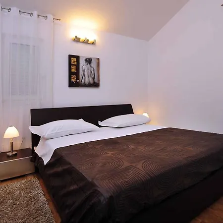 In Rogoznicko - Sibenik Riviera 36447 * Zečevo