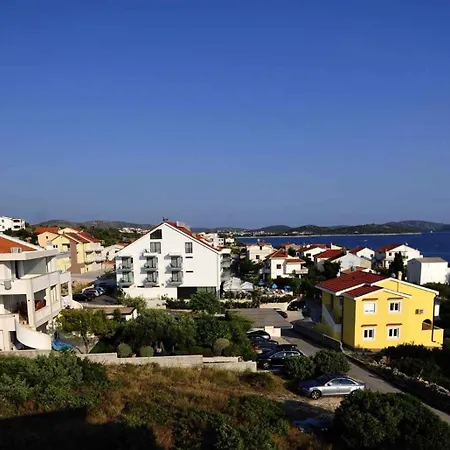 In Rogoznicko - Sibenik Riviera 36447 * Zečevo