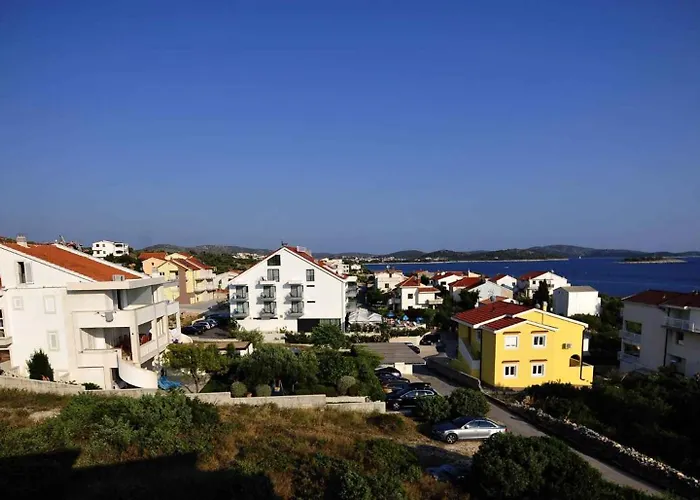 In Rogoznicko - Sibenik Riviera 36447 * Zecevo